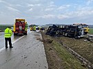 Nehoda kamionu a osobního auta zablokovala provoz na 70. kilometru dálnice D11...