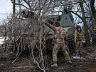 Ukrajintí písluníci 28. samostatné mechanizované brigády se pipravují na...