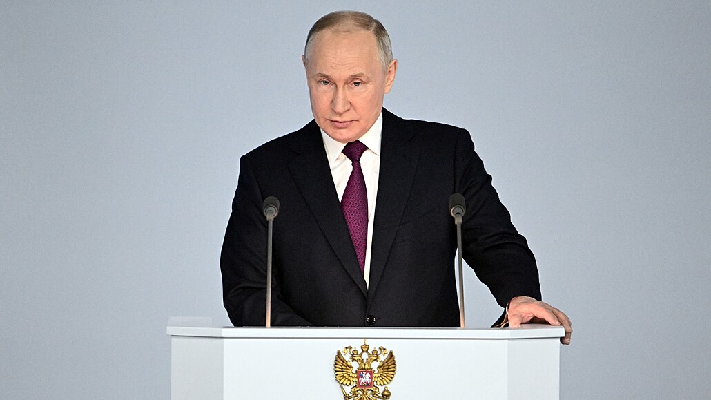 Ruský prezident Vladimir Putin pi projevu k prvnímu výroí vpádu na Ukrajinu...