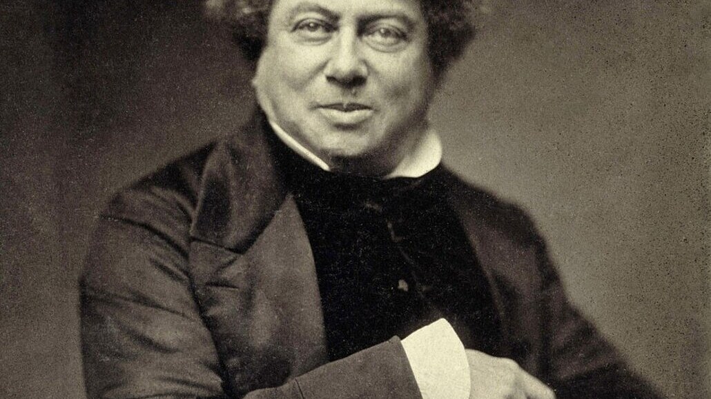 M�l �tvrtinu �erno�ské krve. Alexandre Dumas kv�li svému p�vodu sná�el ústrky...