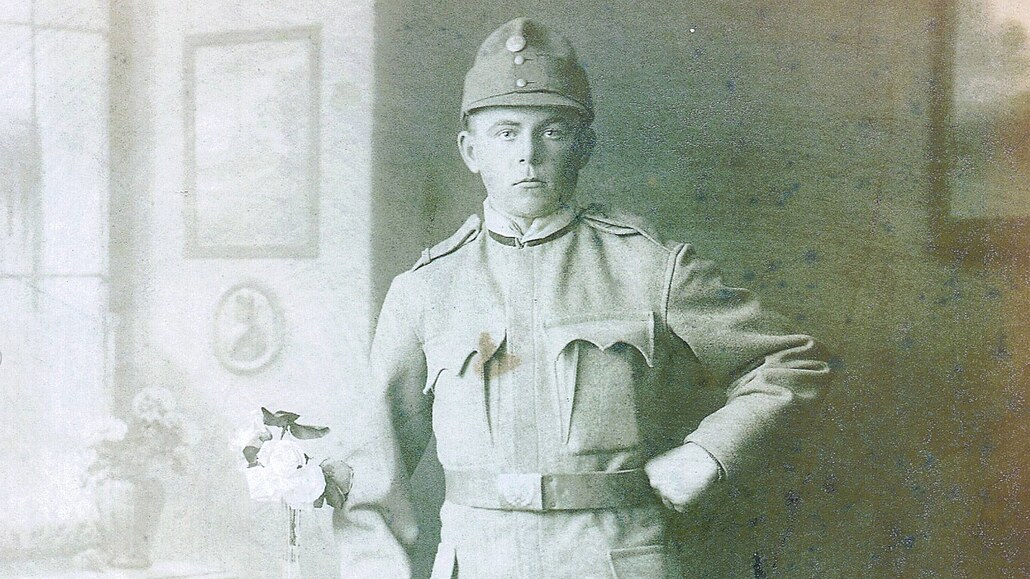 Josef Vodika ve vojenské uniform