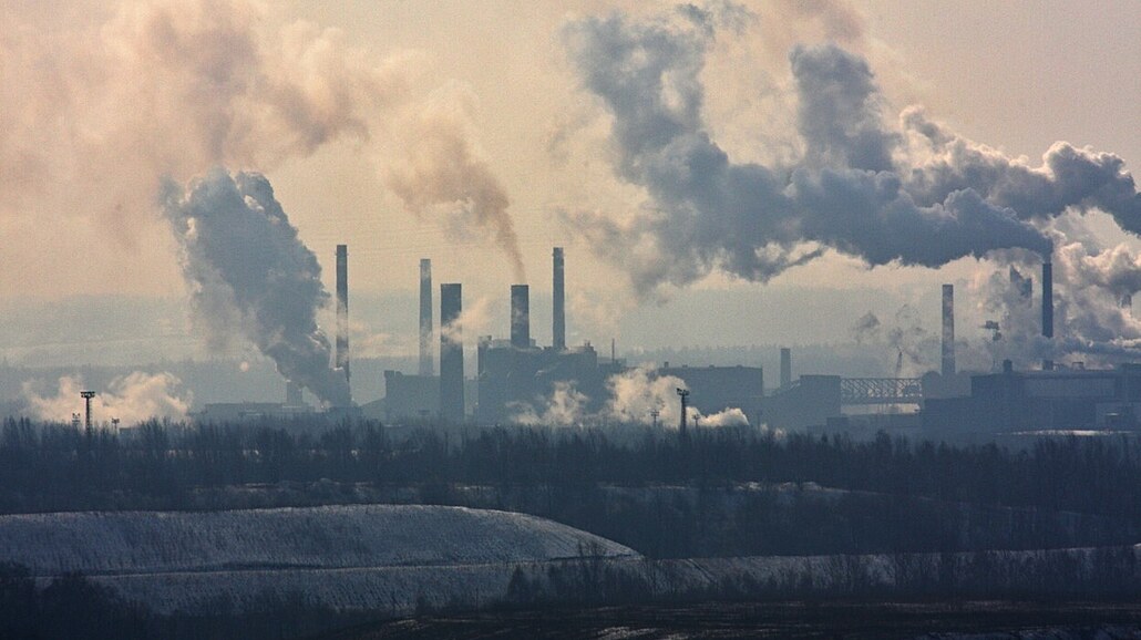 Elektrárny vypouštějící skleníkové plyny do ovzduší.