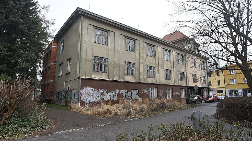 Chátrající budova bývalého soudu v centru Zlína (2023)