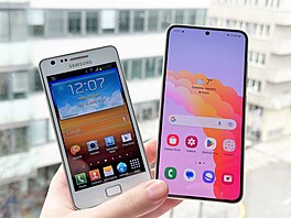 Samsung Galaxy S II a Samsung Galaxy S23