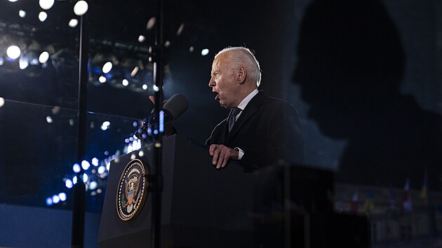 Americk prezident Joe Biden bhem projevu ve Varav (21. nora 2023)
