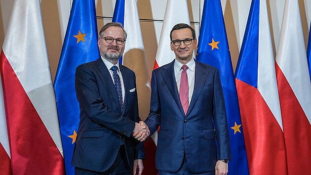 Premiér Fiala se ve Varšavě sešel s polským protějškem Morawieckým (22. února 2023).