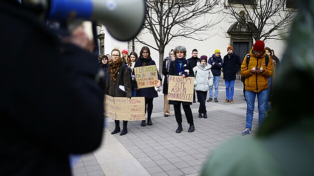 Studenti Masarykovy univerzity v Brn demonstrovali proti razantnmu zdraovn kolej. (27.2.2023)