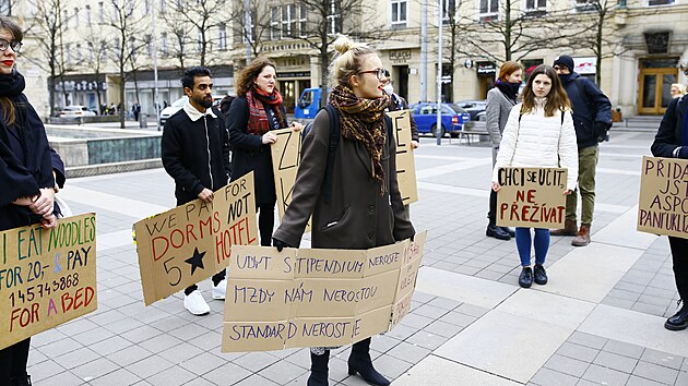 Studenti Masarykovy univerzity v Brn demonstrovali proti razantnmu zdraovn kolej. (27.2.2023)