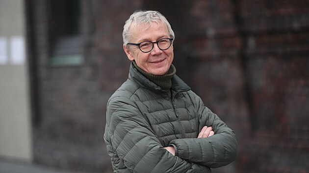 M�stsk� galerie Plato nyn� s�dl� v nov� zrekonstruovan� budov� b�val�ch jatek. Jej�m �editelem je Marek Pokorn�, kter� minul� rok obdr�el Cenu za v�tvarn� um�n� pro rok 2022.