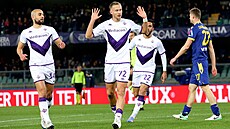 NESLAVÍM. Antonín Barák z Fiorentiny po vst�eleném gólu v utkání proti Veron�.