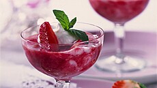 Opil� jahody v citronov� vodce