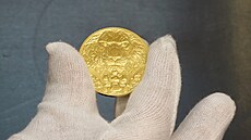 Prodejní hodnota zlaté mince je padesát pět tisíc korun. Mincovna jich vyrazí...