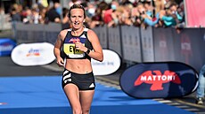 P�lmaraton v Ústí nad Labem b�ela Eva n�kolikrát.