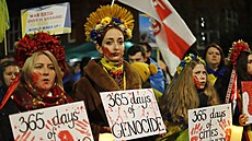 Lidé si p�i�li p�ipomenout rok od momentu, kdy Rusko napadlo Ukrajinu. (24....