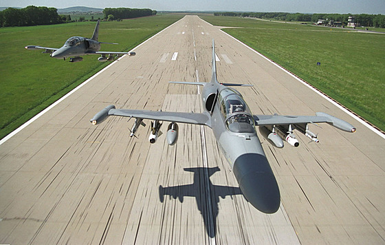 Aero L-159 Alca v plné zbroji