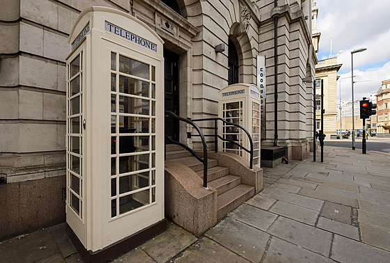 Kingston Hull je jediné britské msto, kde mají typické britské telefonní budky...