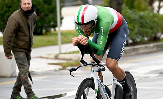 Italský cyklista Filippo Ganna v prbhu 1. etapy závodu Tirreno-Adriatico.