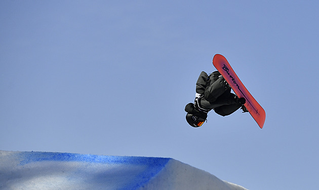 Snowboardista Salač je na MS ve finále Big Airu, Volopichové postup těsně unikl