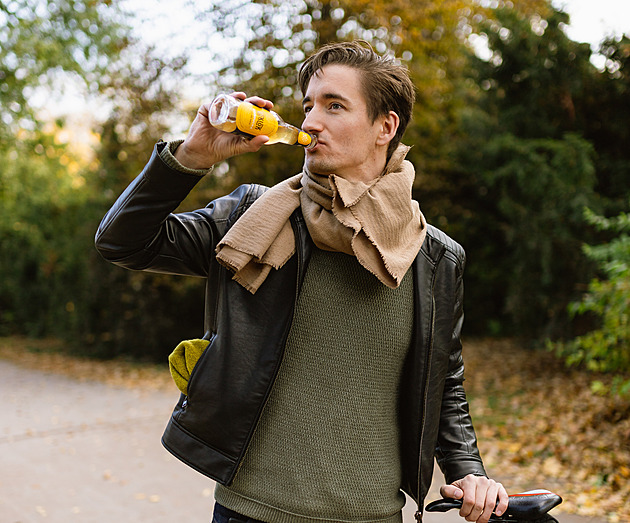 Ze zdravé, ale nevábné houby udělal nápoj. Kombucha může chutnat, říká