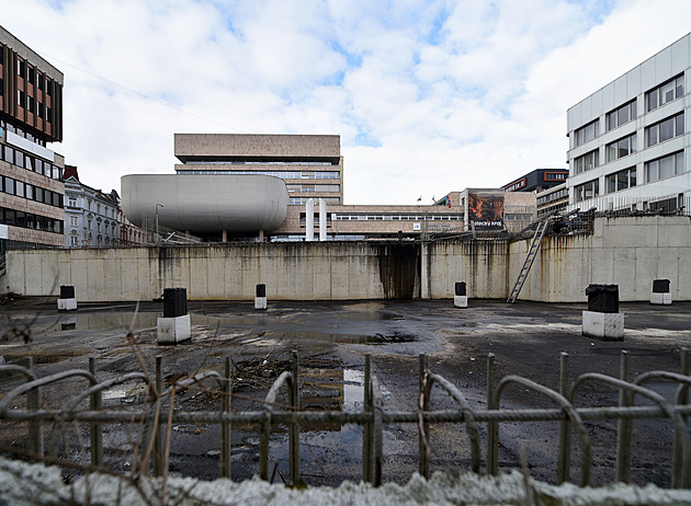 Ústí koupí za 73 milionů díru hyzdící centrum, hlasování politiků bylo tajné