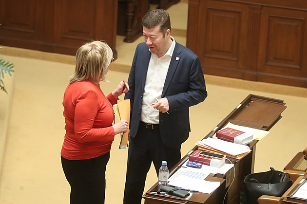 Chystají se ožebračit důchodce, říká Schillerová. Okamura chce lámat rekordy