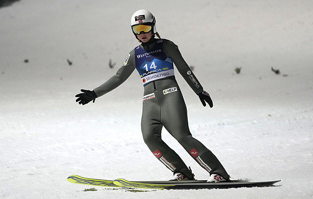 Hvězda ženského skoku na lyžích Lundbyová ukončila před třicítkou kariéru