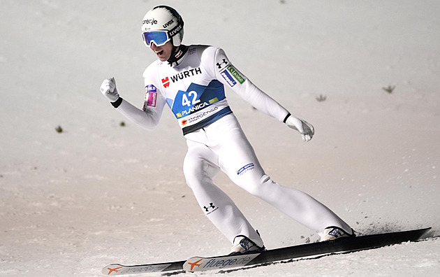 Motorky, harmonika a skoky. Jak milovník adrenalinu Zajc dobyl světové zlato