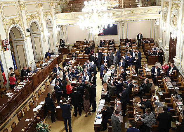 Nižší penze míří k soudu. ANO ladí stížnost, čeká také na vyjádření nového prezidenta Pavla