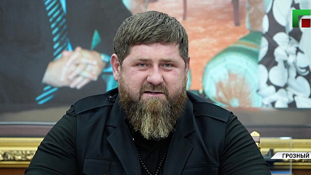 Alláhu akbar. Čečenský vůdce Kadyrov se vysmívá zvěstem, že je po smrti