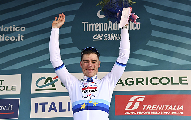 První spurt závodu Tirreno-Adriatico vyhrál nizozemský cyklista Jakobsen