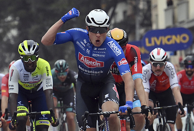 Třetí etapu Tirrena vyhrál ve spurtu Philipsen, celkově dál vede Ganna