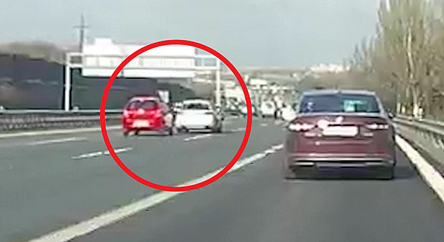 Arogance za volantem. Řidiči unikli tragédii jen náhodou