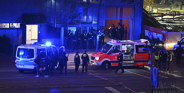 V Hamburku zemřelo několik lidí, střílelo se v centru svědků Jehovových