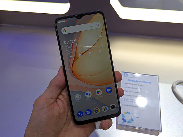 Legendární výhodné smartphony mají několik verzí a drahé sourozence