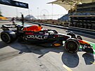 Pilot Red Bullu Max Verstappen bhem kvalifikace na úvodní závod nové sezony F1...