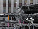 Prbh demolice Ústední telekomunikaní budovy na praském ikov. (6. 3....