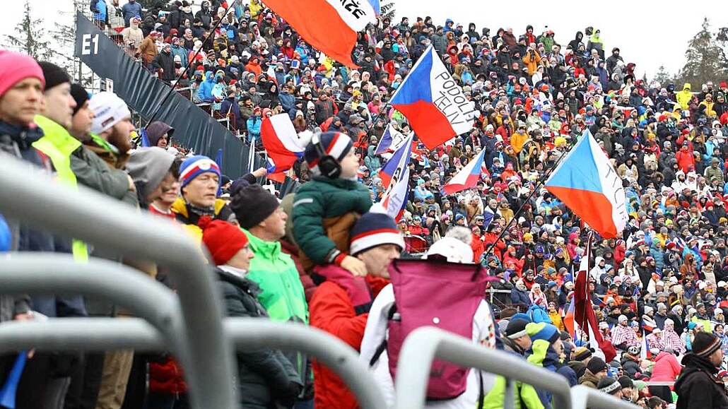 Fanoušci biatlonu v Novém Městě na Moravě. (4. března 2023)