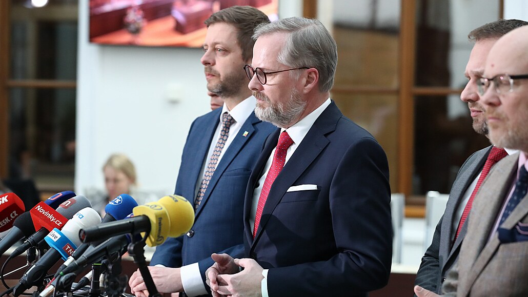 Premiér Petr Fiala s ministrem vnitra Vítem Rakušanem