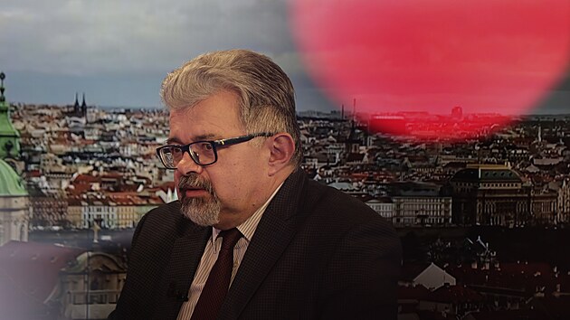 Hostem poadu Rozstel je politolog Jan Bure a vedouc kancele exprezidenta Vclava Klause Ji Weigl (na fotografii). (9. bezna 2023)