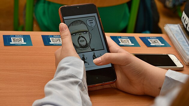 ��ci Z�kladn� �koly Heyrovsk�ho v Olomouci testuj� v hodin�ch aplikaci Glitr, kter� vznikla na Univerzit� Palack�ho v Olomouci.