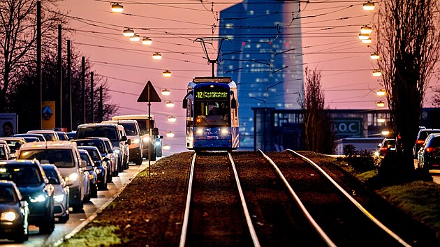 V šesti částech Německa se zastavila městská doprava. Stávkují tisíce řidičů