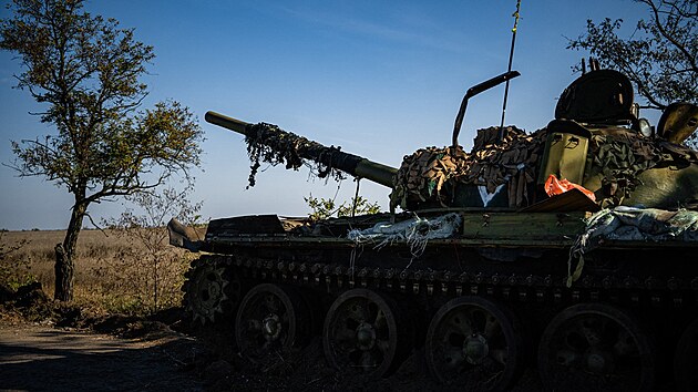 Státní podnik VOP CZ ze Šenova u Nového Jičína zahájí v nejbližší době opravy tanků T-64 ukrajinské armády. Tanky, které byly desítky let ve skladech, po modernizaci zamíří přímo do bojů na Ukrajině. ČTK to oznámilo české ministerstvo obrany.
