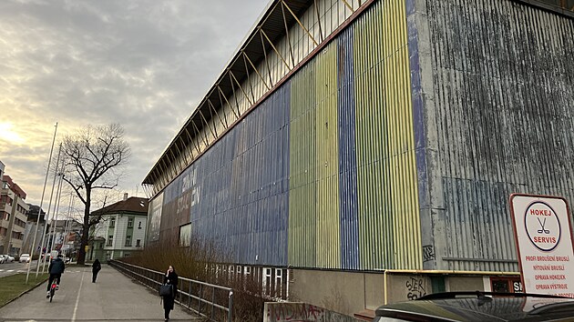 K nevzhlednm mstm Olomouce pat mimo jin zimn stadion. Vzhledem i...