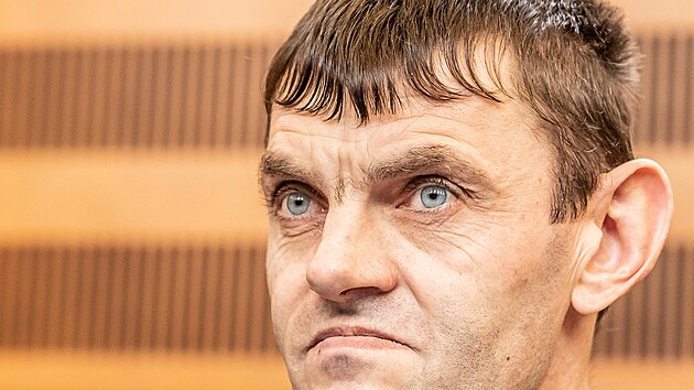 Ivan K. u Krajského soudu v Hradci Králové čelí obžalobě, že se pokusil zavraždit bývalou partnerku. (8. března 2023)