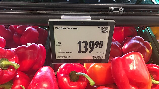 Cena uvdn za kilogram paprik.