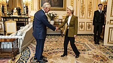 Windsor. P�edsedkyn� Evropské komise Ursula von der Leyenová na náv�t�v� u...