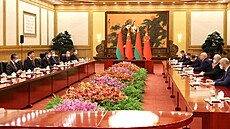 Bloruský prezident Alexandr Lukaenko v Pekingu jednal s ínským protjkem Si...