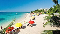 Sluncem zalité Montego Bay na Jamajce. Tady se zrodila sexuální turistika pro...
