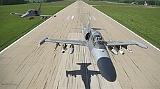 Aero L-159 Alca v plné zbroji