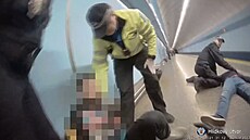 Stráníci zasahovali u rvaky dvou mu v metru